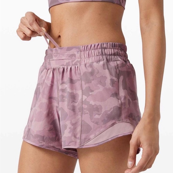 Lululemon 'hotty hot' shorts - Picture 3 of 3